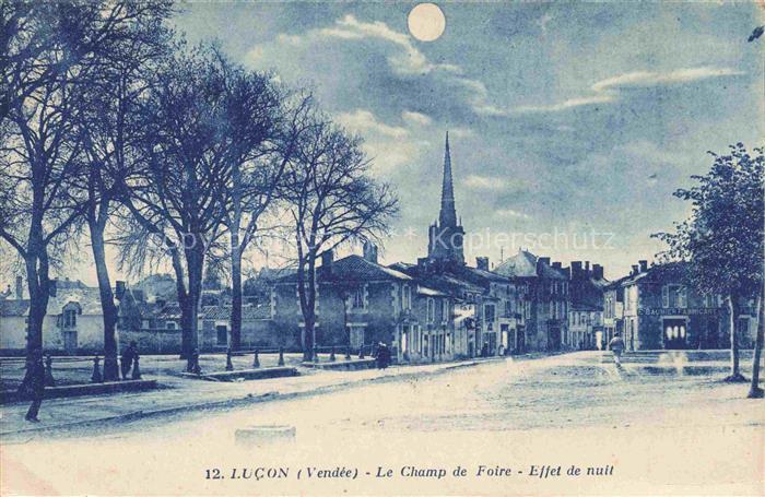 Lucon Fontenay-le-Comte 85 Vendee Le Champ de Foire Effet de nuit au clair de lu