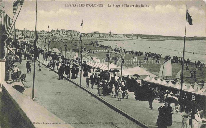 Les Sables-d Olonne 85 La plage à l'heure des bains Promenade