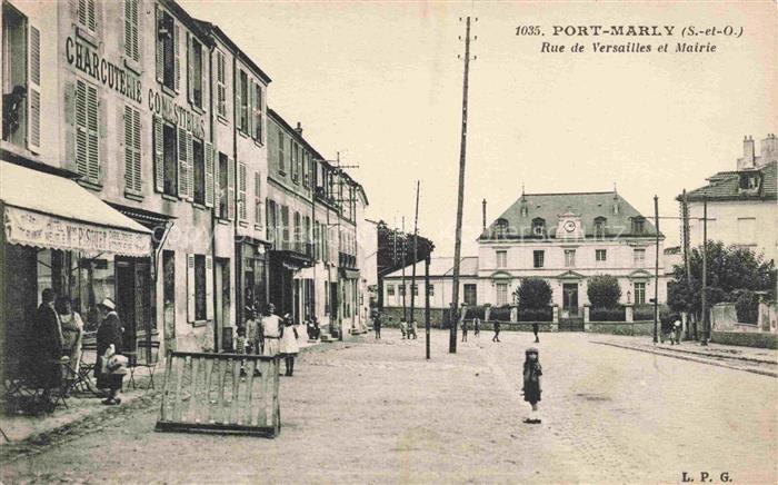 Port-Marly Le Saint-Germain-en-Laye 78 Yvelines Rue de Versailles et la Mairie