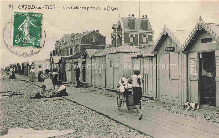 CAYEUX -SUR-MER Abbeville 80 Somme Les cabines près de la digue