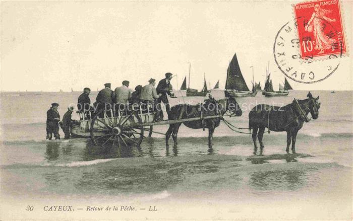 CAYEUX -SUR-MER Abbeville 80 Somme Retour de la pêche