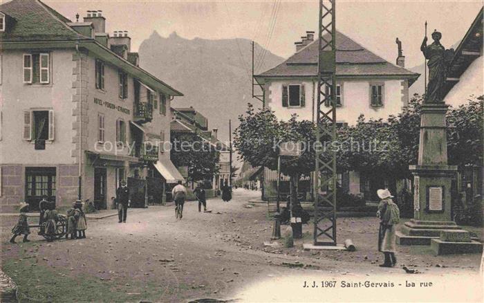 Saint-Gervais -les-Bains 74 Haute-Savoie La Rue Monument Statue