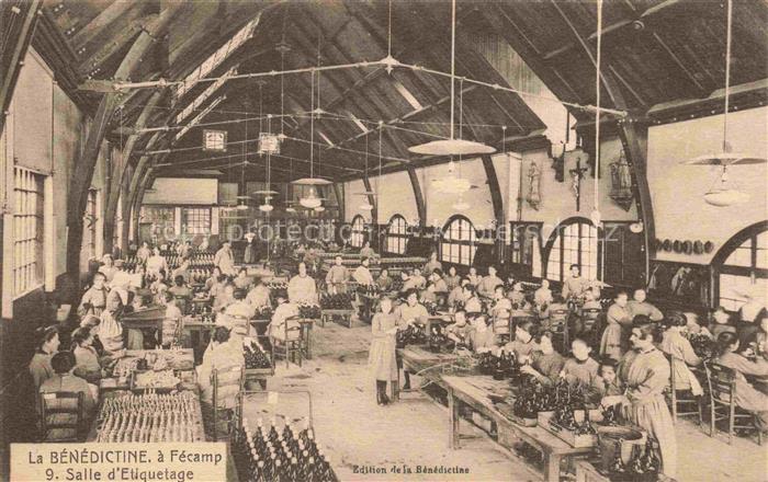 FECAMP Le Havre 76 Seine-Maritime La Bénédictine 9. Salle d'Etiquetage