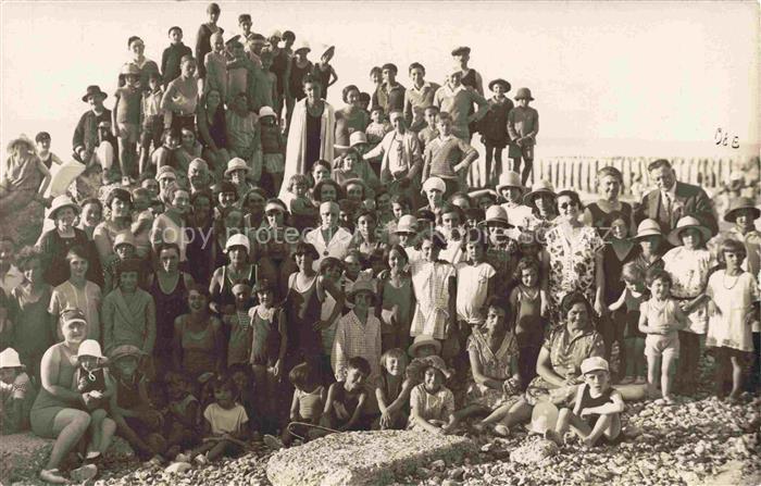 Onival-sur-Mer Ault ABBEVILLE 80 Somme Gruppenbild am Strand