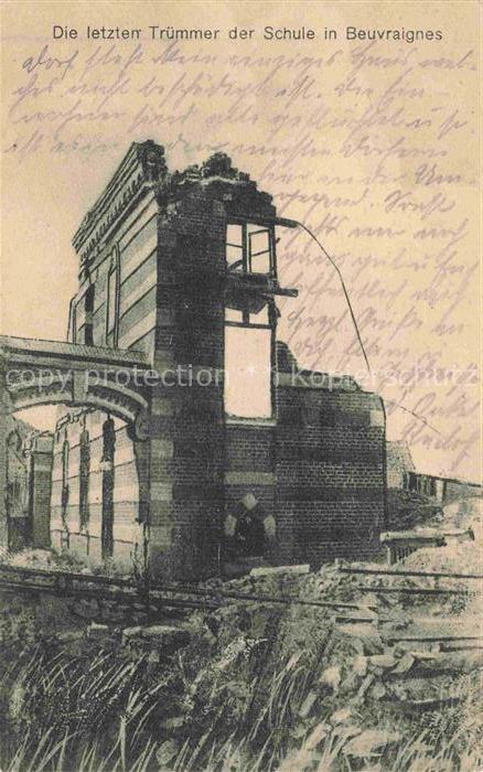 Beuvraignes Montdidier 80 Somme Die letzten Truemmer der Schule Truemmer 1. Welt