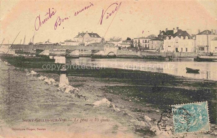 Saint-Gilles-sur-Vie Vendee Le pont et les quais