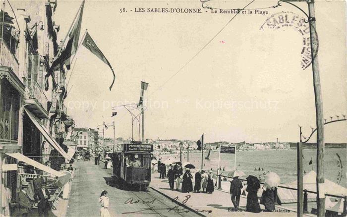 Les Sables-d Olonne 85 Le remblai et la plage