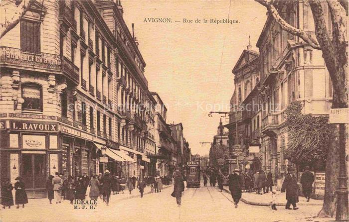 AVIGNON 84 Vaucluse Rue de la République