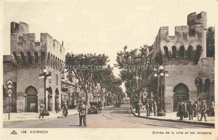 AVIGNON 84 Vaucluse Entrée de la ville et les remparts