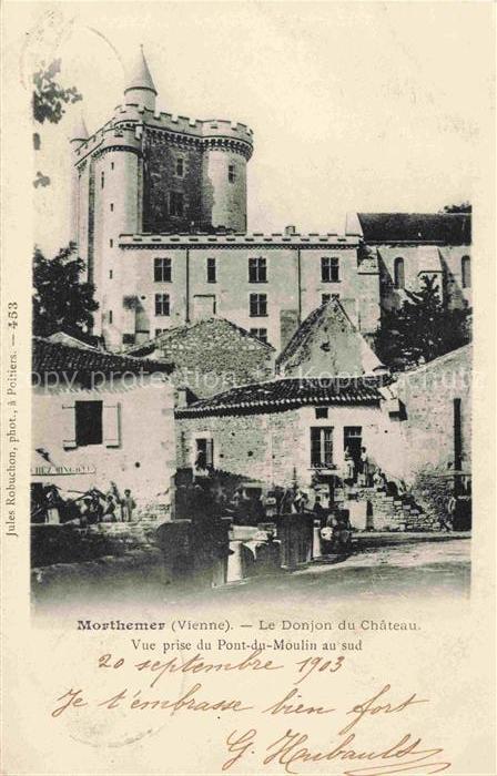 Morthemer Valdivienne Montmorillon 86 Vienne Le Donjon du Château vue prise du P