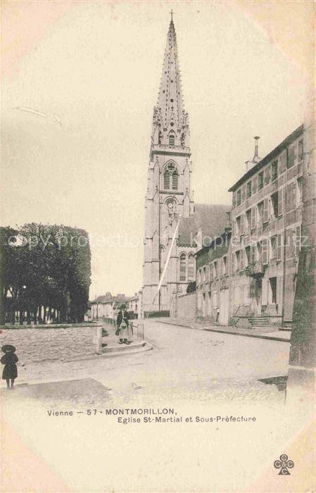 Montmorillon 86 Vienne Eglise St. Martial et la Sous-Préfecture