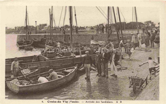 Croix-de-Vie Les Sables-d Olonne Vendee 85 Vendee Arrivée des Sardiniers Bateaux