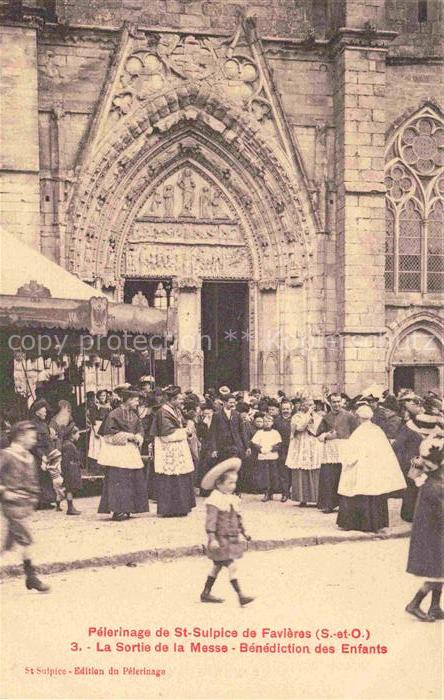 St-Sulpice-de-Favieres ETAMPES 91 Essonne Pélerinage La Sortie de la Messe Bénéd