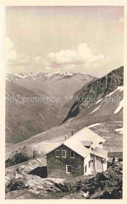 Badenerhuette 2603m Matrei Osttirol AT Berghaus Blick gegen Schobergruppe