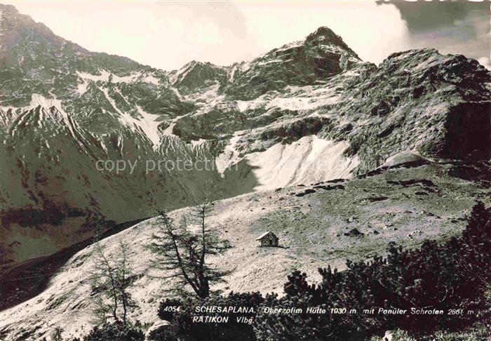 Schesaplana Raetikon GR Oberzalim Huette mit Panueler Schrofen Berghaus Alpen