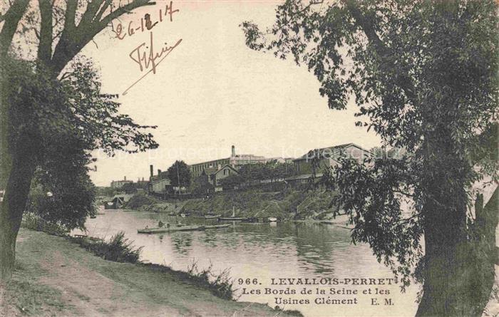 LEVALLOIS-PERRET 92 Hauts-de-Seine Aux bords de la Seine et les Usines Clément