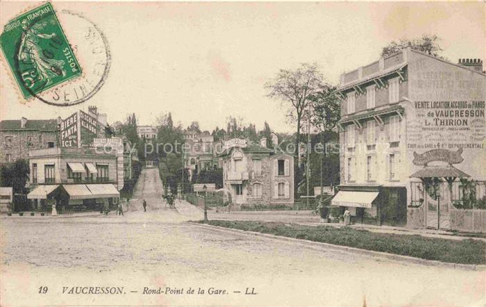 Vaucresson Boulogne-Billancourt 92 Hauts-de-Seine Rond-Point de la Gare
