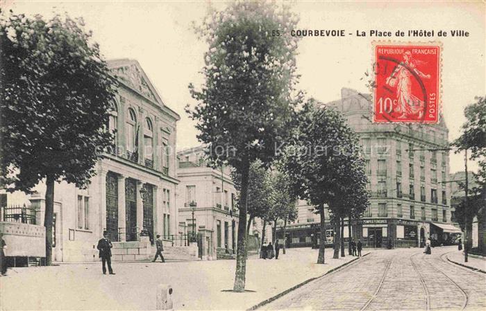 COURBEVOIE 92 Hauts-de-Seine Place de l'Hôtel de Ville