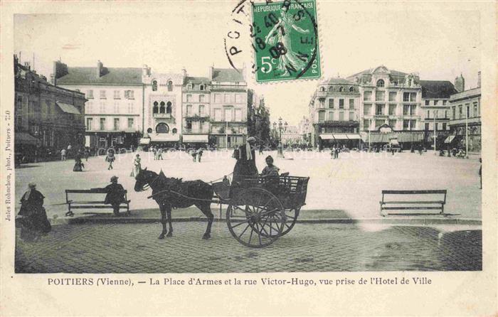 POITIERS 86 Vienne Place d'Armes et Rue Victor Hugo vue prise de l'Hôtel de Vill