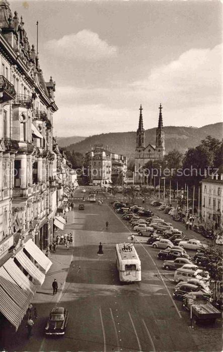 BADEN-BADEN BW Motiv im Stadtzentrum Blick zur Kirche