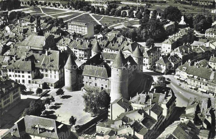 YVERDON-LES-BAINS VD Le château vue aérienne