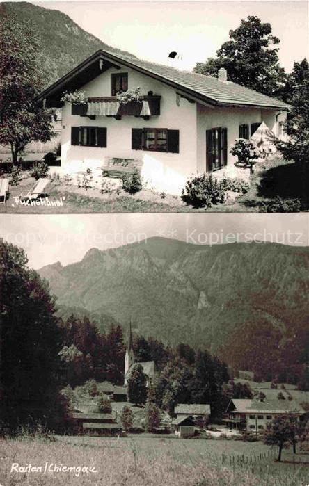 Raiten Chiemgau Schleching Traunstein Bayern Teilansicht mit Kirche Fuchshaeusl