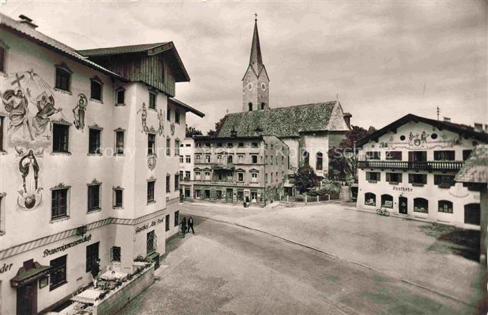 Holzkirchen  Oberbayern Marktplatz Kirche