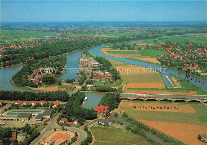 Minden  Westfalen Weser NRW Wasserstrassenkreuz und Schachtschleuse Mittellandka