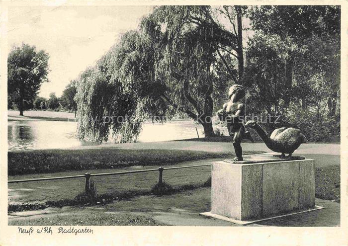 NEUss NRW Stadtgarten Skulptur