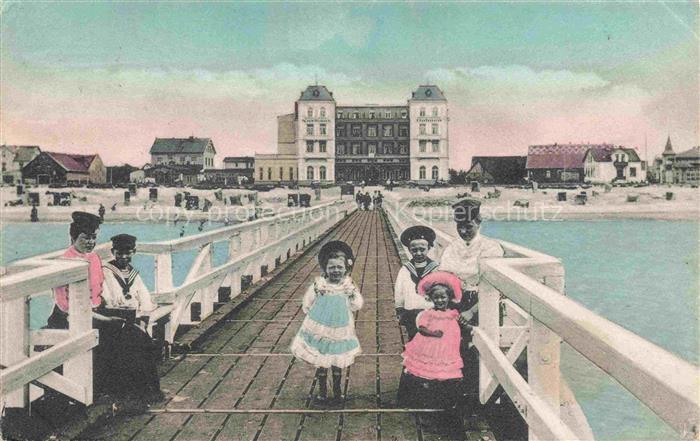 Duhnen Cuxhaven Nordseebad Niedersachsen Kurhaus und Badebruecke