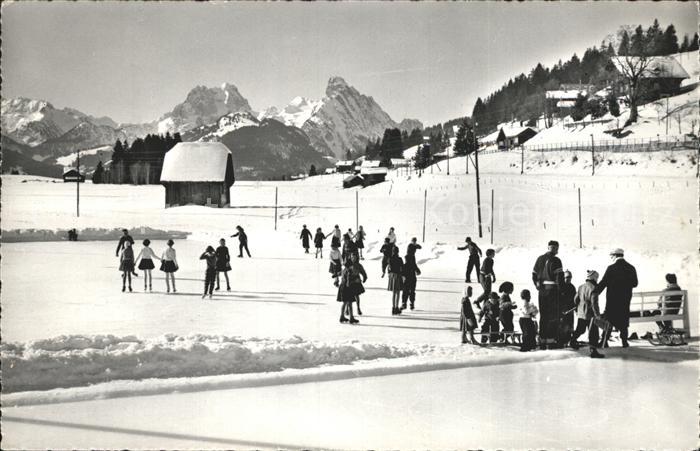 Saanenmoeser Saanen Eisbahn