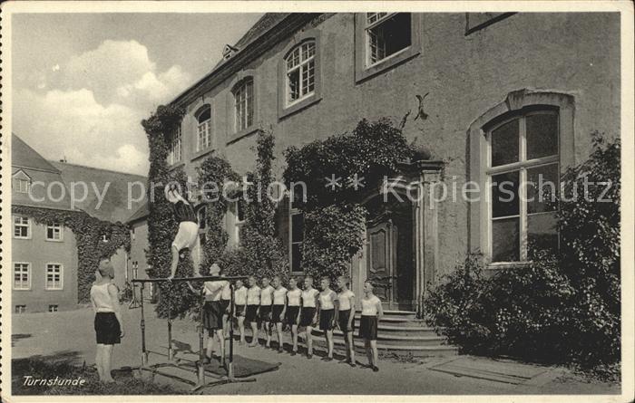 Niederpruem Missionsschule Sankt Vinzenz Turnstunde