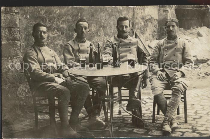 Frankreich WK1 bier wein gruppenfoto