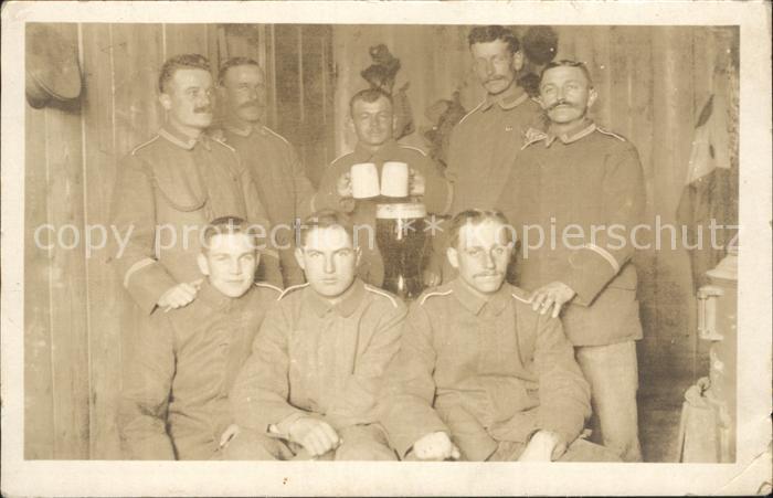 Militaria WK1 Gruppenfoto Bier
