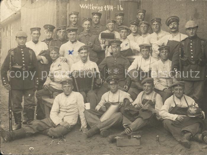 Militaria WK1 Gruppenfoto Harmonika