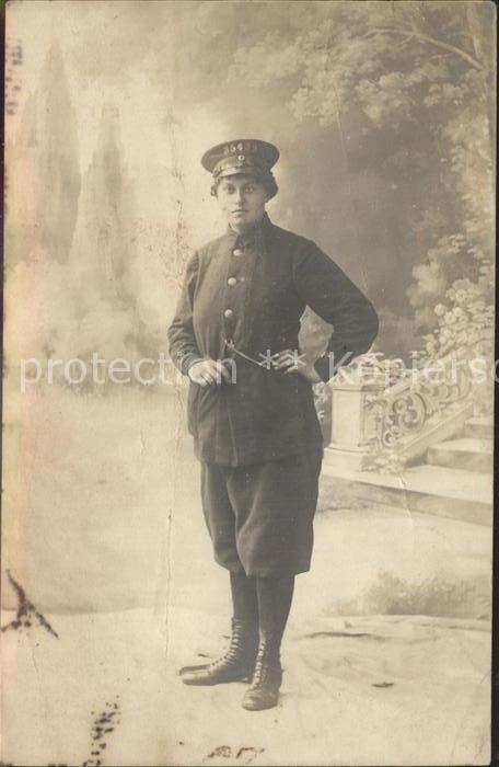 BERLIN  CITY WK 1 Portrait Unbekannte Frau