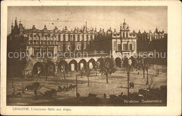 Krakow Krakau L'ancienne Halle aux draps