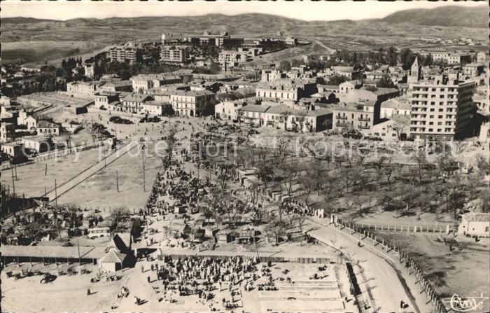 Setif Vue generale aerienne sur le Marche aux Bestiaux Dans le fond l Hopital Ci