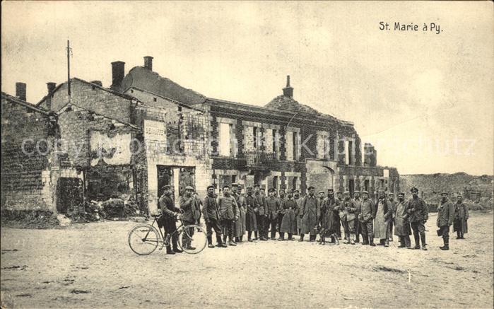 Py St Marie a Py Soldaten in zerstörtem Do
