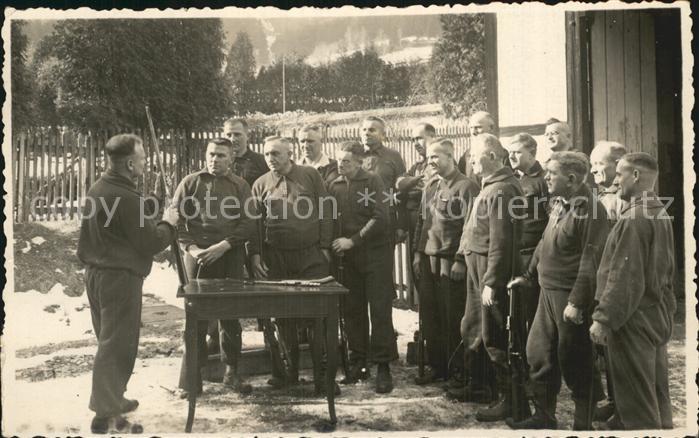 Militaria WK1 Gruppenfoto Soldaten Gewehr