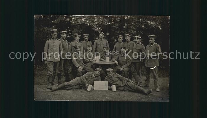 Militaria WK1 Gruppenfoto Soldaten Landwehr Bierkrug