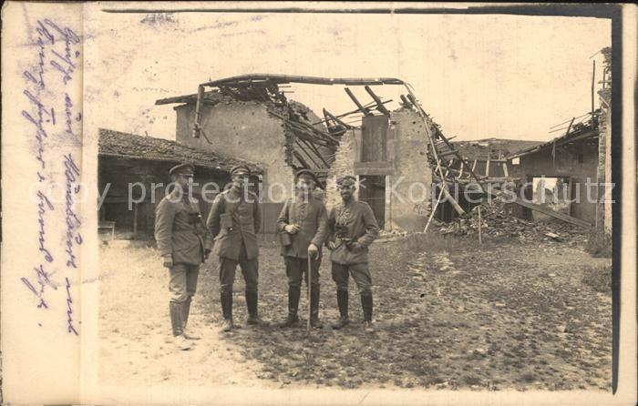 Militaria WK1 Gruppenfoto Landwehr Infanterie Regiment 10 Zerstoerungen Ruine