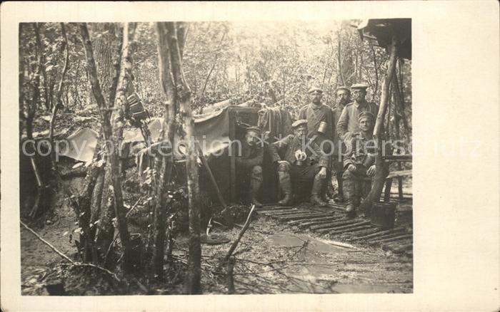 Militaria WK1 Gruppenfoto Unterstand