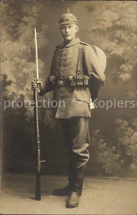 Militaria WK1 Soldat mit Bajonett Koeln