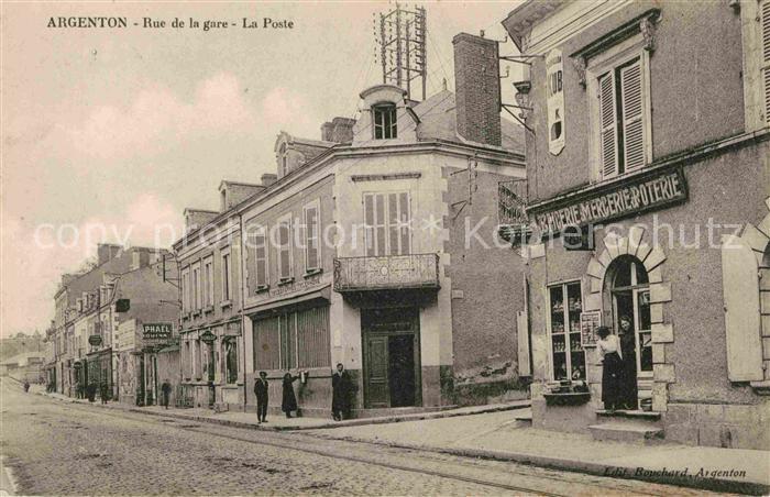 Argenton-sur-Creuse Rue de la gare La Poste