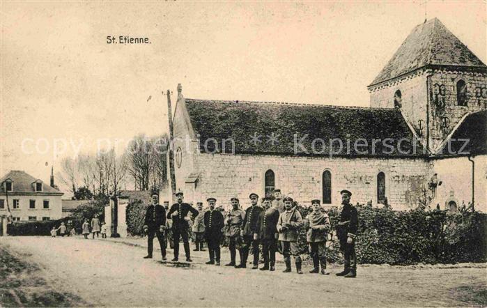 Saint-Etienne-a-Arnes 08 Kirchenpartie mit Soldaten