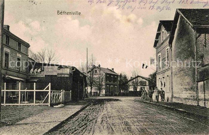 Betheniville Strassenpartie mit Soldaten