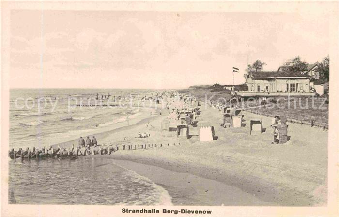 Berg-Dievenow Pommern Strandhalle Strandpartie
