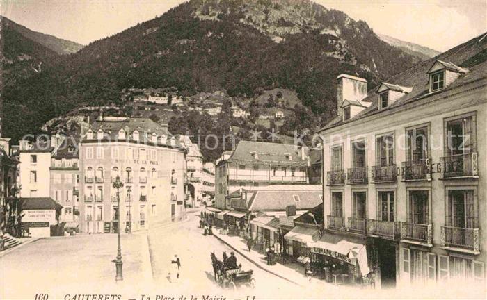 Cauterets Place de la Mairie