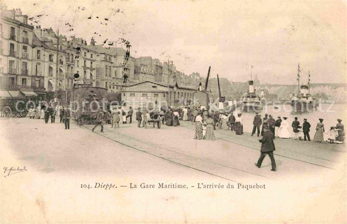 Dieppe 76 La Gare Maritime L'arrivee du Paquebot